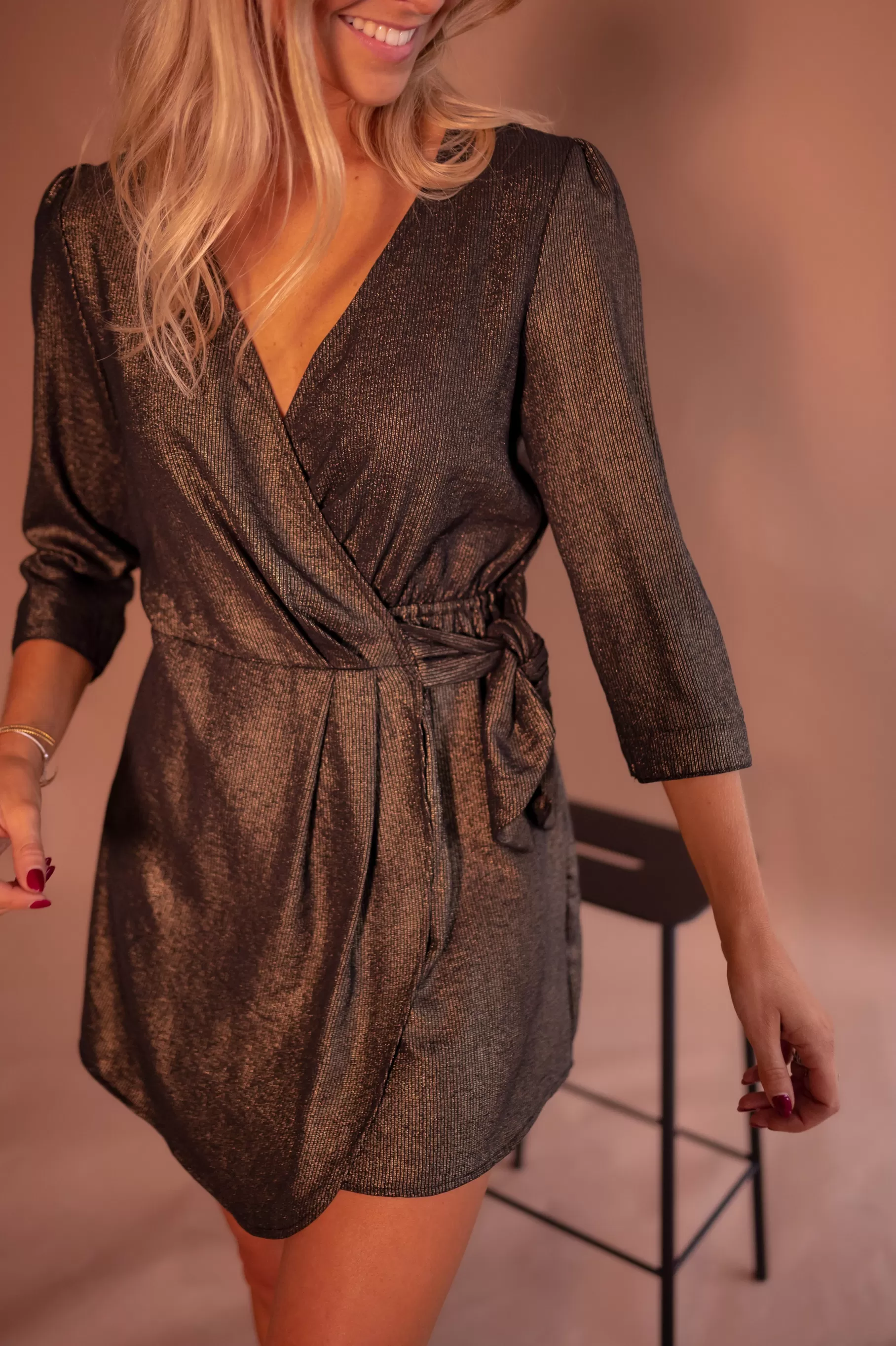 Easy Clothes Robes-Robe Isee - Noire & Dorée - Décolleté Cache Coeur