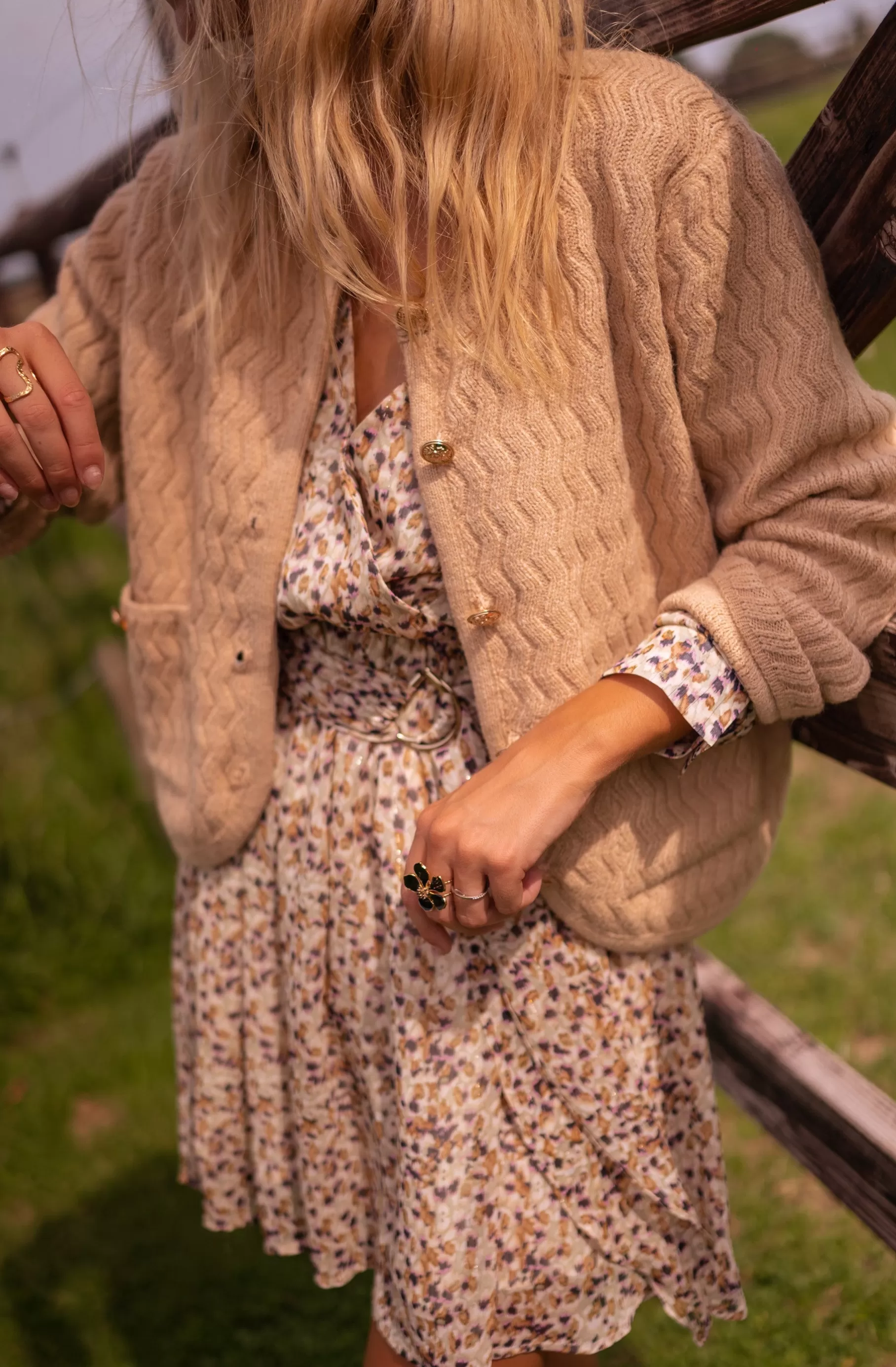 Easy Clothes Robes-Robe Lysou Beige - Manches Longues - Fluide - Boucle Dorée